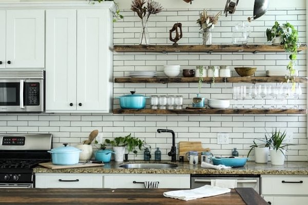 How to Choose Artisan Tiles for a Kitchen Backsplash That Tells a Unique Story?